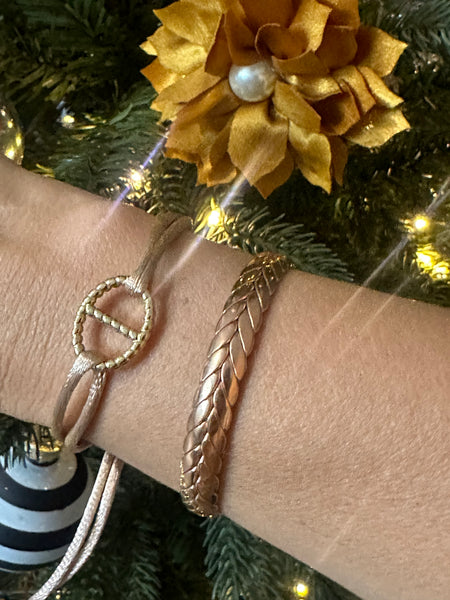 glow bracelet