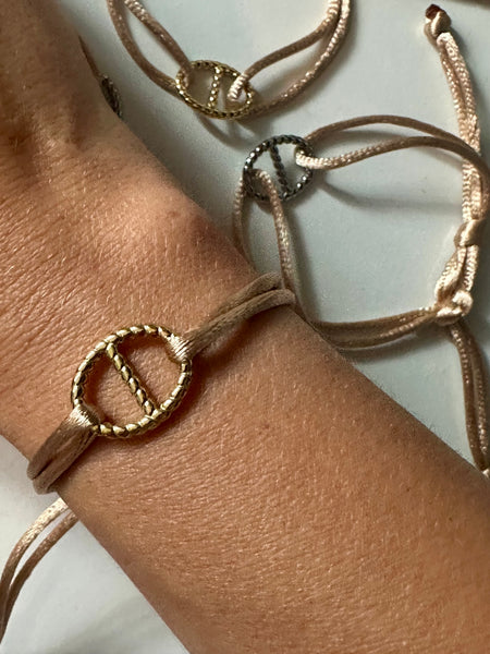 glow bracelet