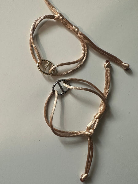 glow bracelet
