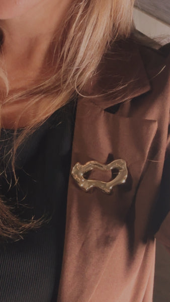 pin brooch