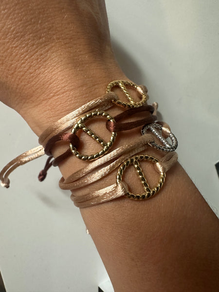 glow bracelet