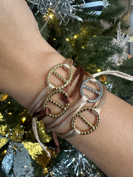 glow bracelet
