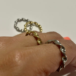 curly rings