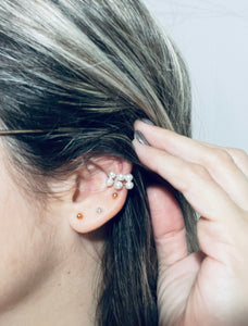 three pearls ear cuff