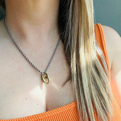 pau necklace